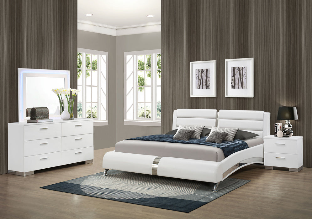 White Jeremaine 4-piece California King bedroom set by CoasterEssence with a modern design and sleek finish.