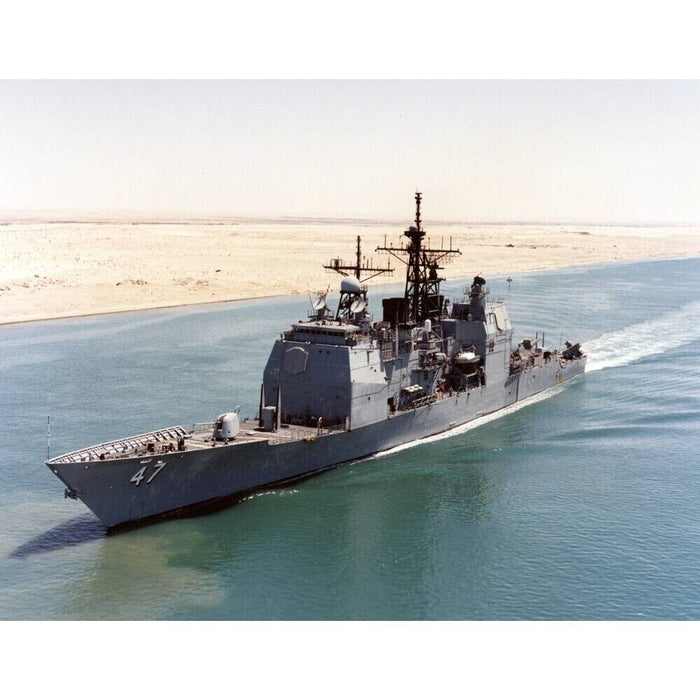 Hand Painted Model Boat (624272) - Gray