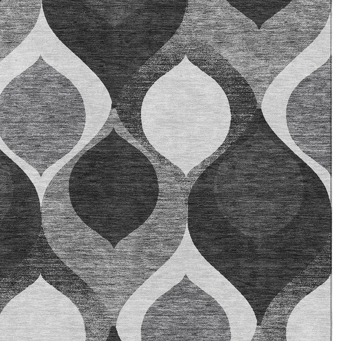 8' X 10' Ogee Washable Area Rug With UV Protection - Black And Silver