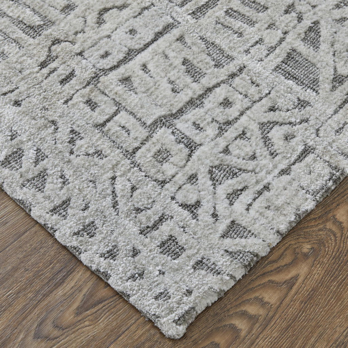 8' x 10' Geometric Stain Resistant Area Rug - Gray And Silver