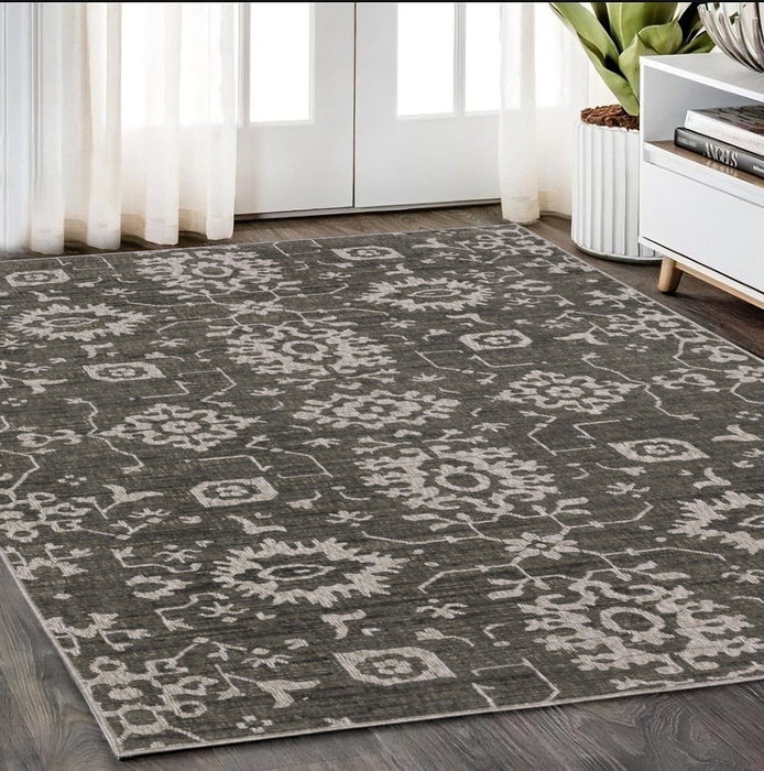 5' X 8' Oriental Area Rug - Gray And Ivory