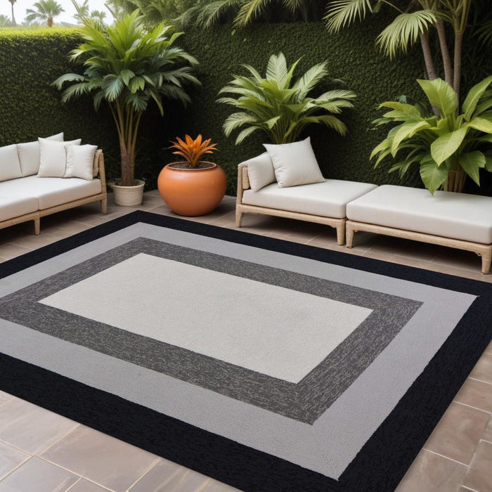 8' x 11' UV Treated Polypropylene Area Rug - Charcoal