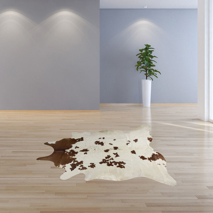 6' x 7' Cowhide Rug - White And Brown