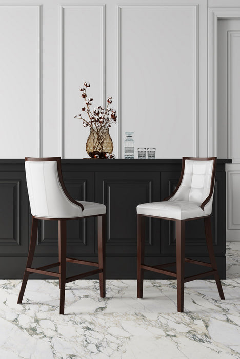 Manhattan Fifth Avenue - Barstool