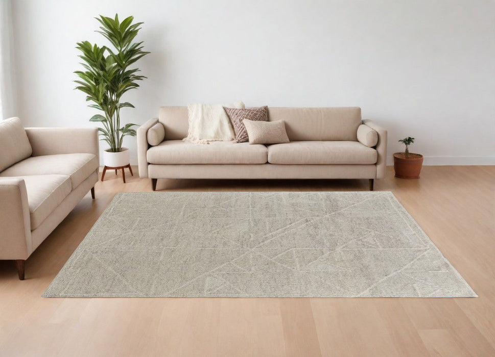 5.5' x 8.5' Wool Hand Knotted Area Rug - Tan And Ivory