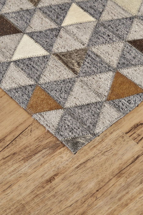 5' x 8' Geometric Hand Woven Viscose Area Rug - Gray Ivory And Brown