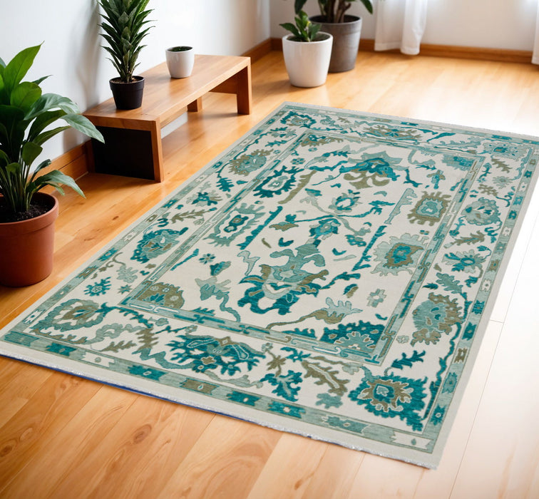 4' X 6' Wool Floral Hand Knotted Area Rug With Fringe - Green / Ivory