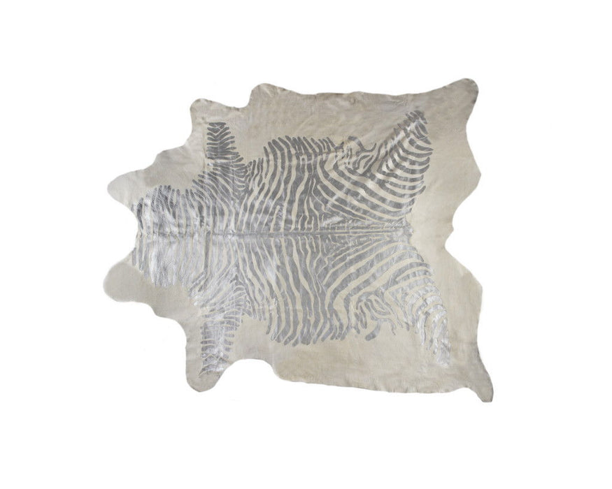 6' x 7' Cowhide Hand Knotted Area Rug - Silver And Ivory