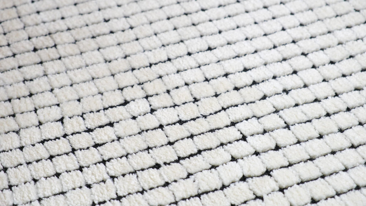 10' X 14' Checkered Area Rug (724067) - Beige / Black