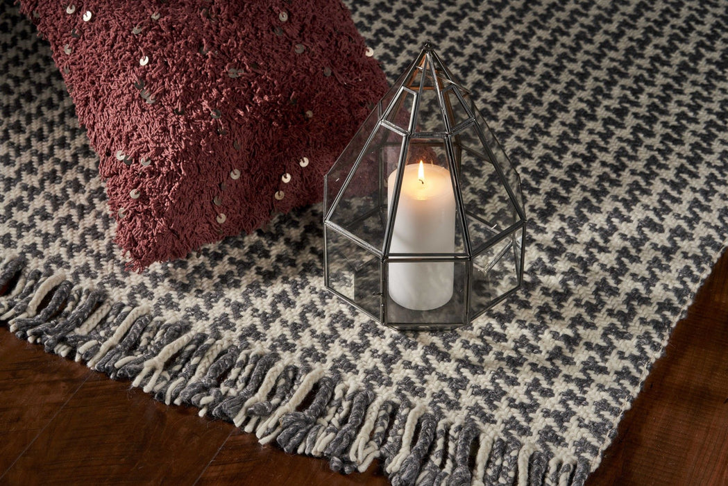 8' x 11' Wool Area Rug - Ivory Or Gray