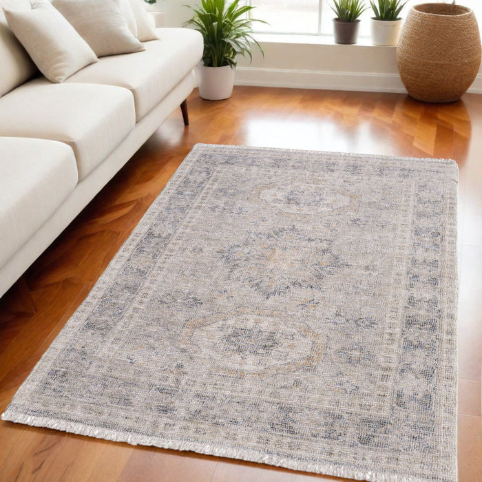 5' X 8' Oriental Hand Woven Distressed Area Rug With Fringe - Tan And Gray