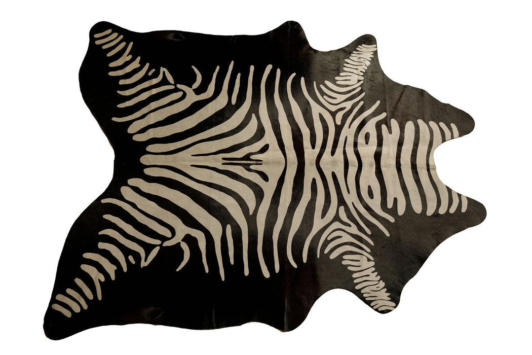 5' x 7' Cowhide Hand Knotted Area Rug - Black And Off White