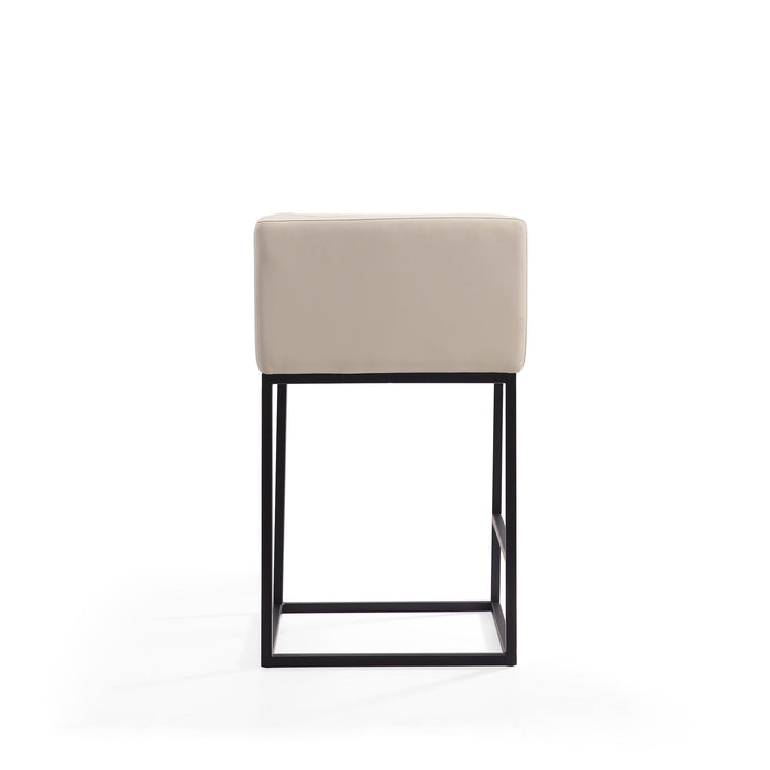 Manhattan Embassy - Counter Stool