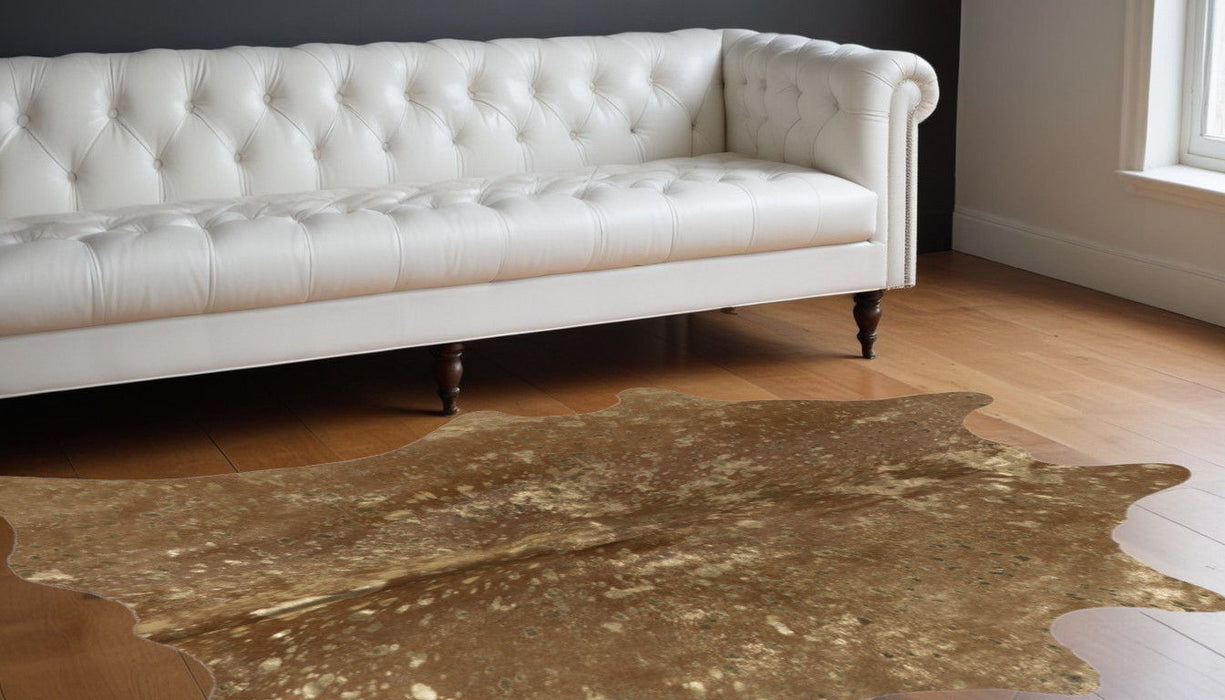 5' x 7' Cowhide Hand Knotted Area Rug - Gold And Brown