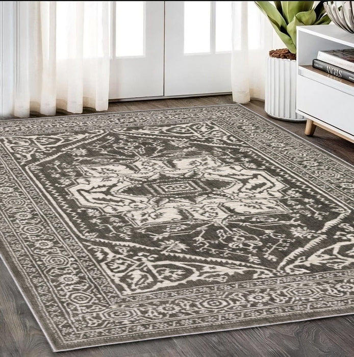 5' X 8' Oriental Area Rug - Gray / Ivory