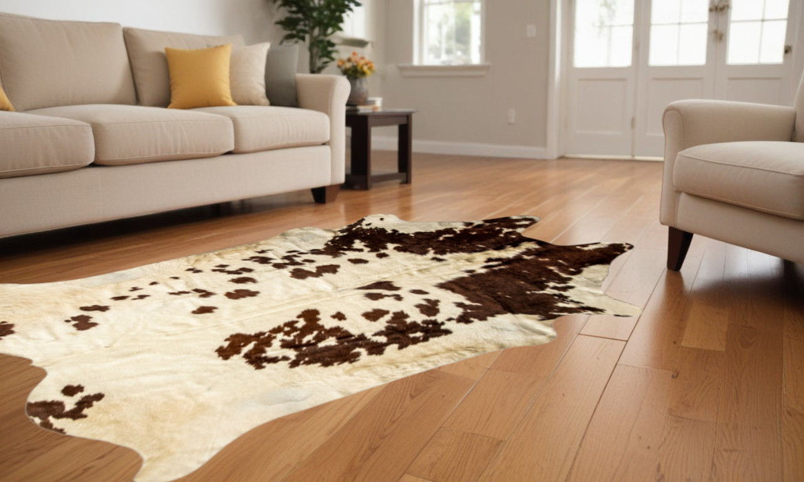 72" x 84" Cowhide Rug - White And Brown