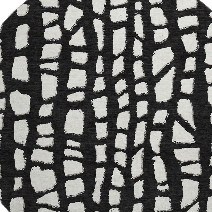 8' Cobblestone Washable Round Rug With UV Protection - Black And Ivory