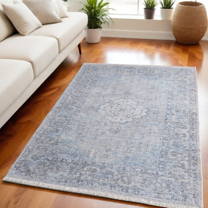 5' X 8' Bohemian Oriental Hand Woven Distressed Area Rug With Fringe - Gray
