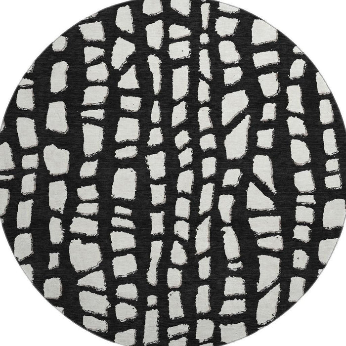 8' Cobblestone Washable Round Rug With UV Protection - Black And Ivory