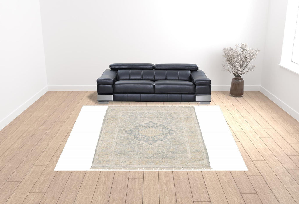 10' x 13' Oriental Hand Loomed Stain Resistant Area Rug With Fringe - Gray And Beige