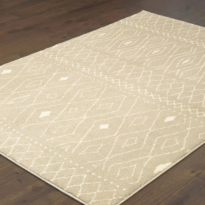 8' x 10' Geometric Power Loom Stain Resistant Area Rug - Sand And Ivory
