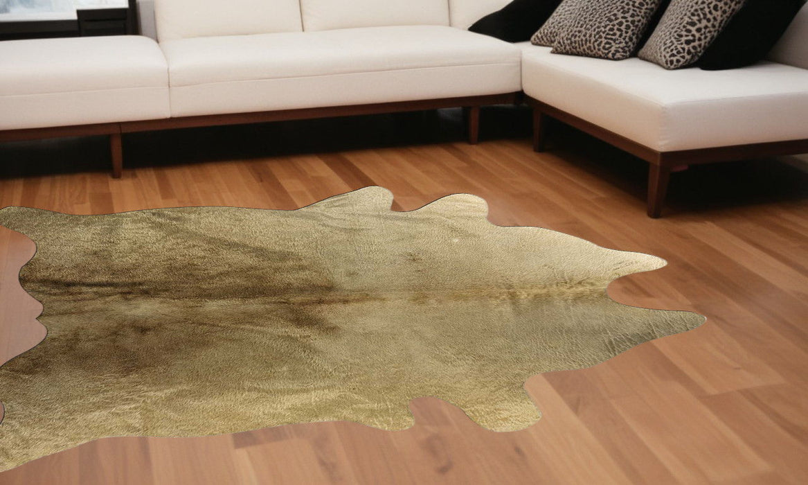 6' x 7' Cowhide Area Rug - Gold