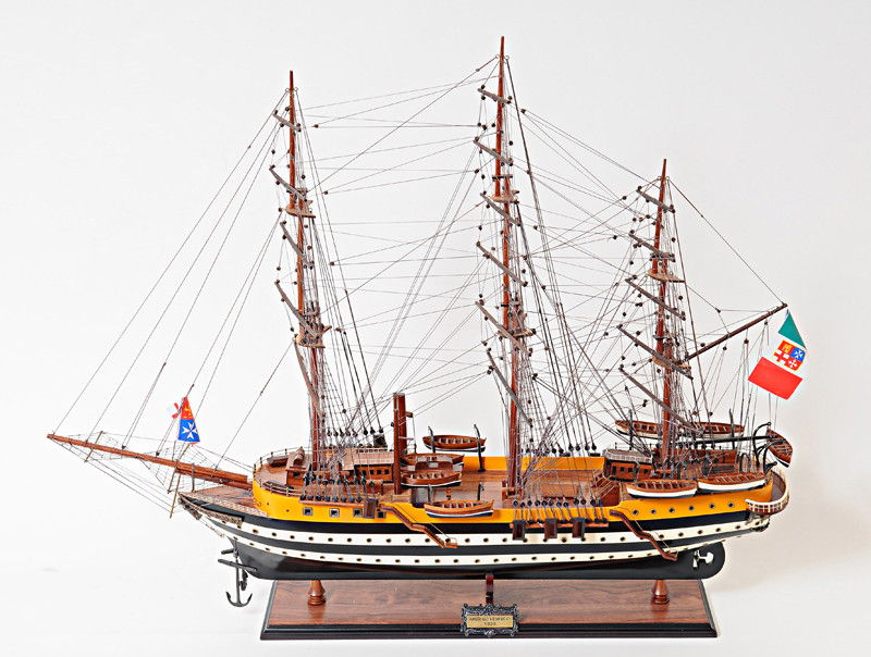 Hand Painted Boat Model Boat - Light Brown