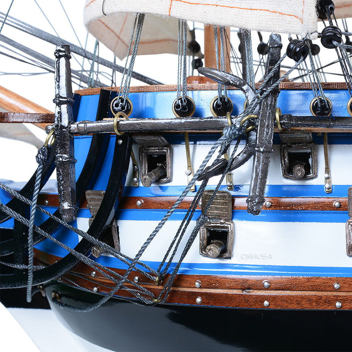 Hand Painted Model Boat (624642) - White / Blue