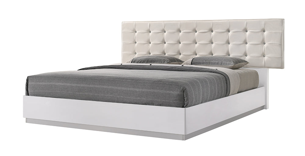White Verona full size bed by J & M Furniture with a modern wooden frame and clean design.