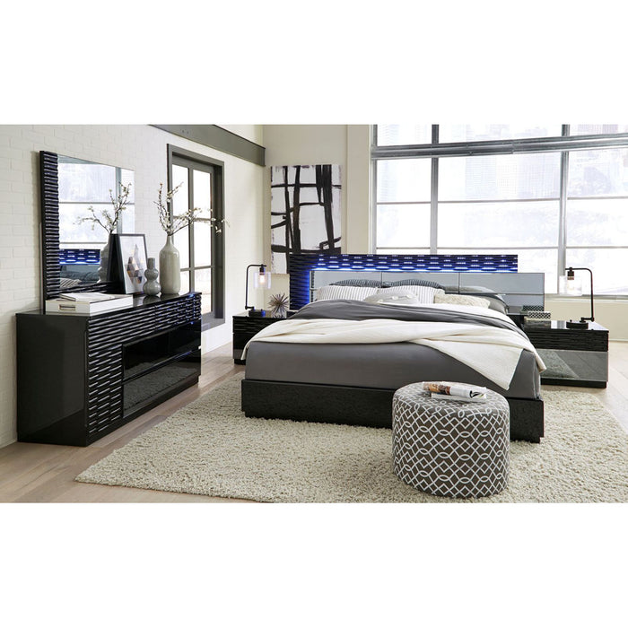 Global Furniture Manhattan Black Queen Bed